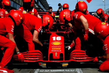 V F1 sa schyľuje k veľkému prestupu, Ferrari po sezóne stratí svoju hviezdu