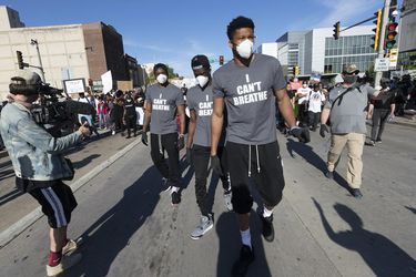 NBA: Giannis Antetokunmpo aktívne podporil protesty proti rasizmu v Milwaukee