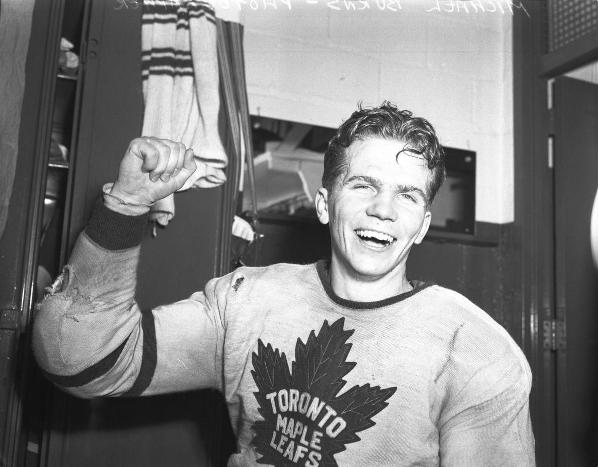 Bill Barilko v šatni Toronta Maple Leafs.