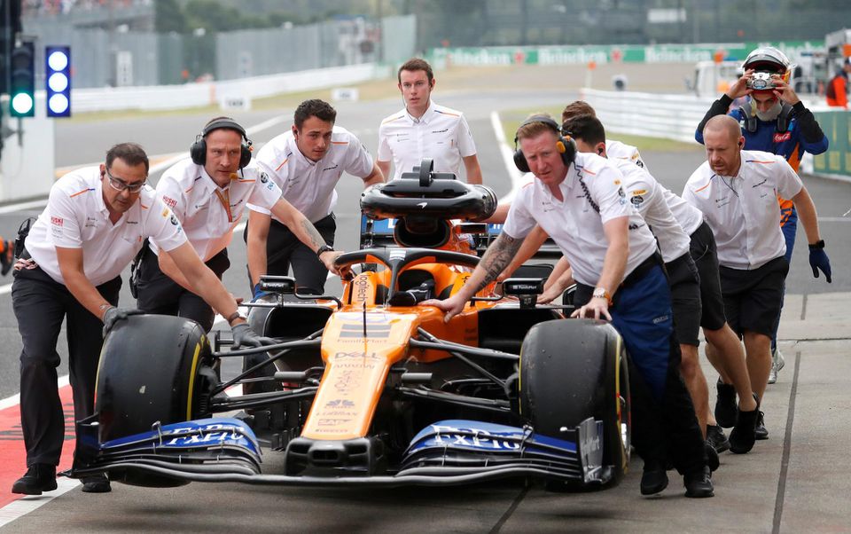 Tím McLaren