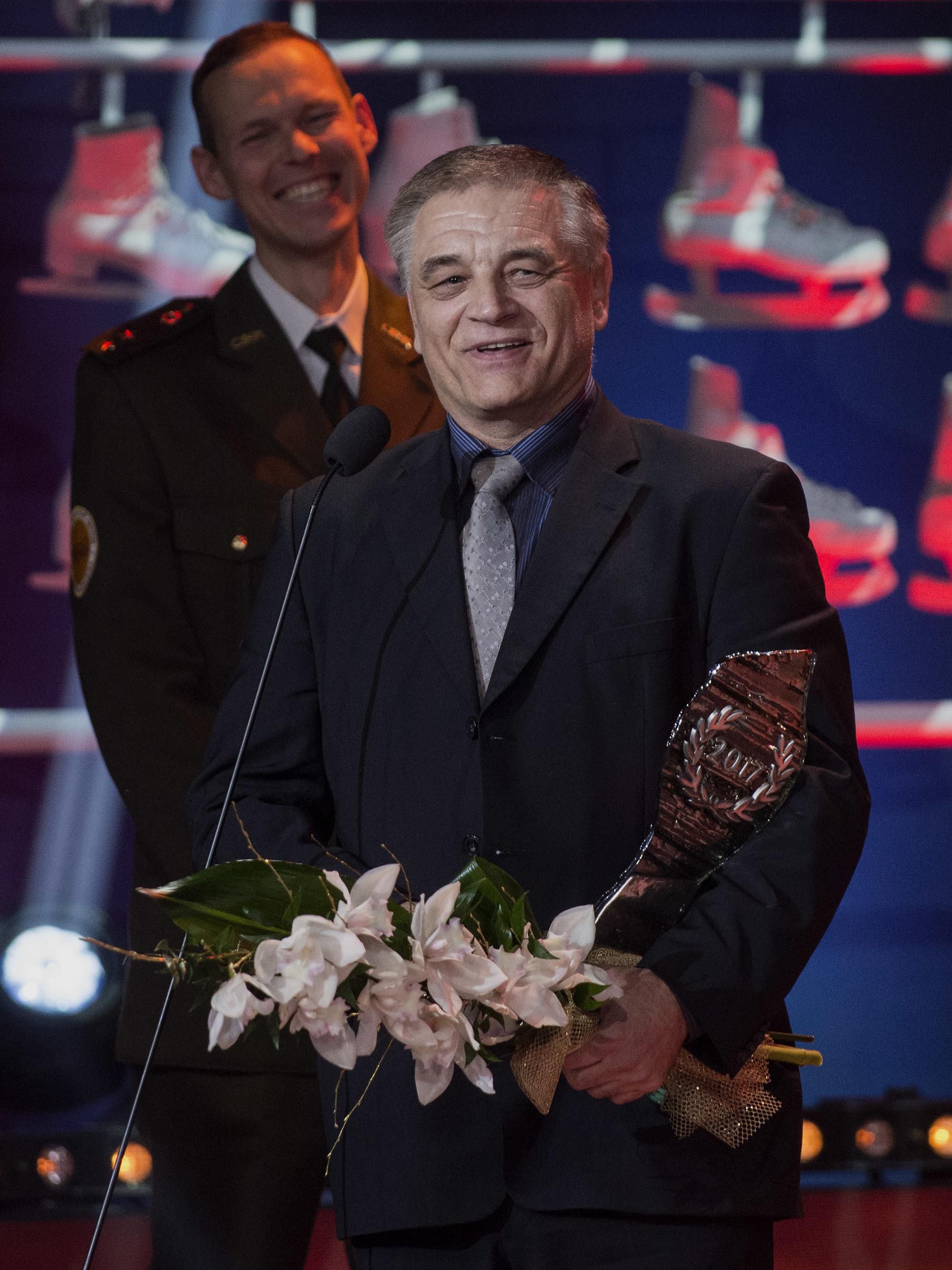 Na slávnosti Športovec roka 2017 si z rúk svojho chodeckého nasledovníka Mateja Tótha prevzal ocenenie Športová legenda.