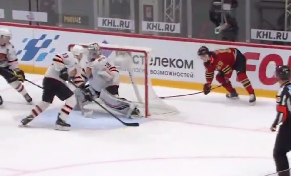 V KHL padol nádherný lakrosový gól
