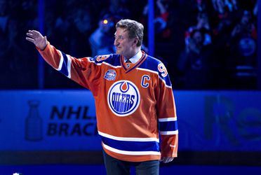 Gretzky, Bartyová a ďalší športovci ocenia zdravotníkov