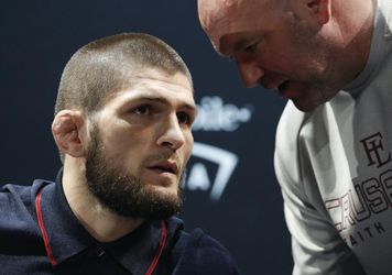 Otec hviezdy UFC má koronavírus, v kritickom stave bojuje o život