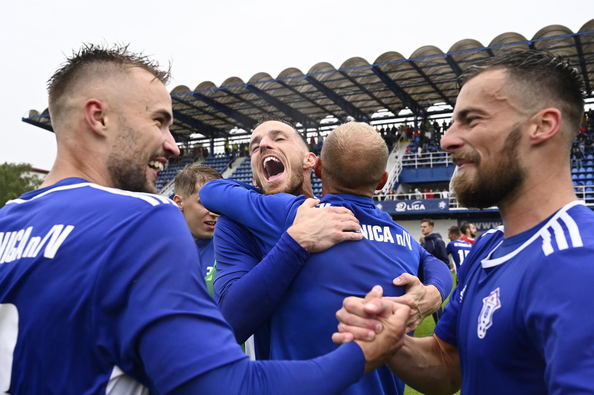 Futbalisti FK Dubnica nad Váhom víťazmi II. ligy