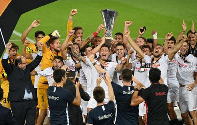 Sevilla šiestykrát triumfovala vo finále Európskej ligy, k trofeji jej dopomohol nešťastník Lukaku