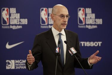 NBA: Komisár Silver verí opatreniam, ale pripúšťa hrozbu predčasného ukončenia sezóny