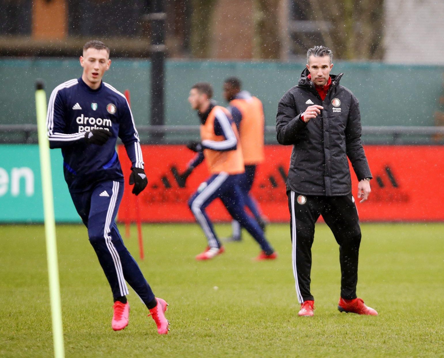 Róbert Boženík na tréningu Feyenoordu Rotterdam s Robinom van Persiem