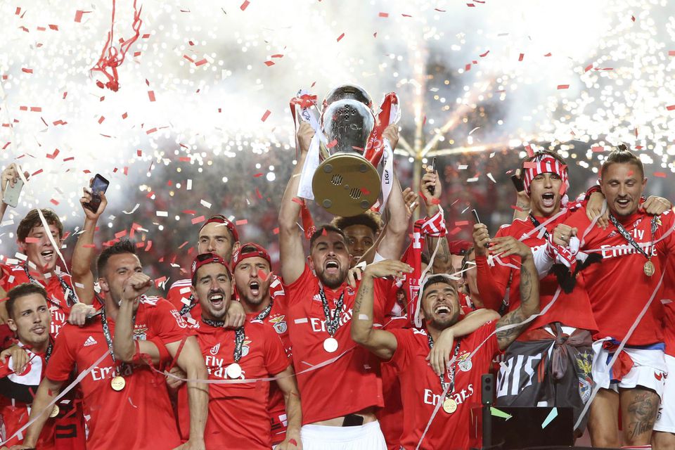 Radosť hráčov klubu Benfica Lisabon.