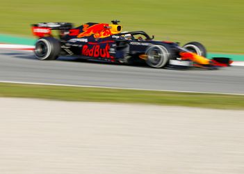 Verstappen sa teší na začiatok sezóny na domácom okruhu svojho tímu