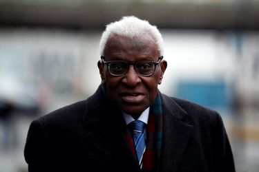 Francúzska prokuratúra žiada pre bývalého šéfa IAAF štyri rok väzenia a pokutu