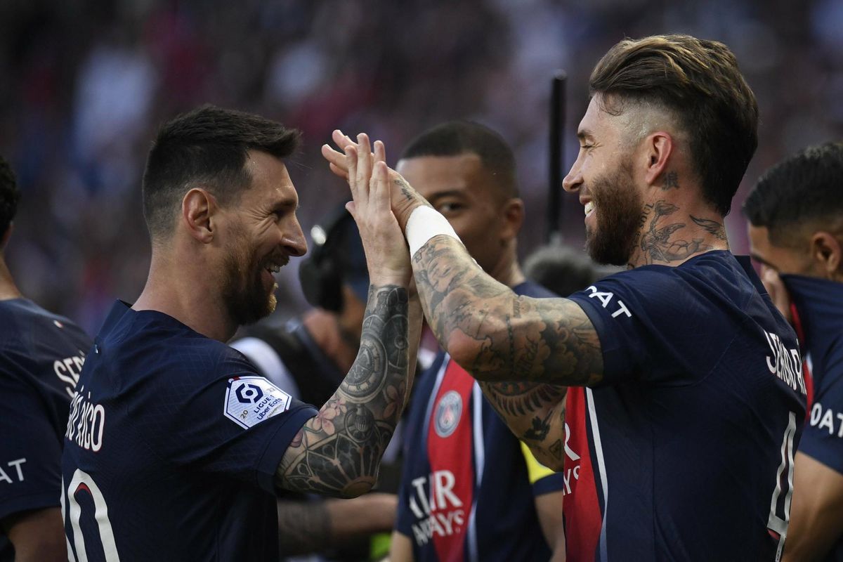 Lionel Messi et Sergio Ramos ont fait leurs adieux à la capitale française.  Le PSG a terminé la saison sur une défaite