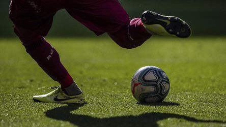 Hráč Nottinghamu Forest čelí obvineniu z porušenia pravidiel stávkovania