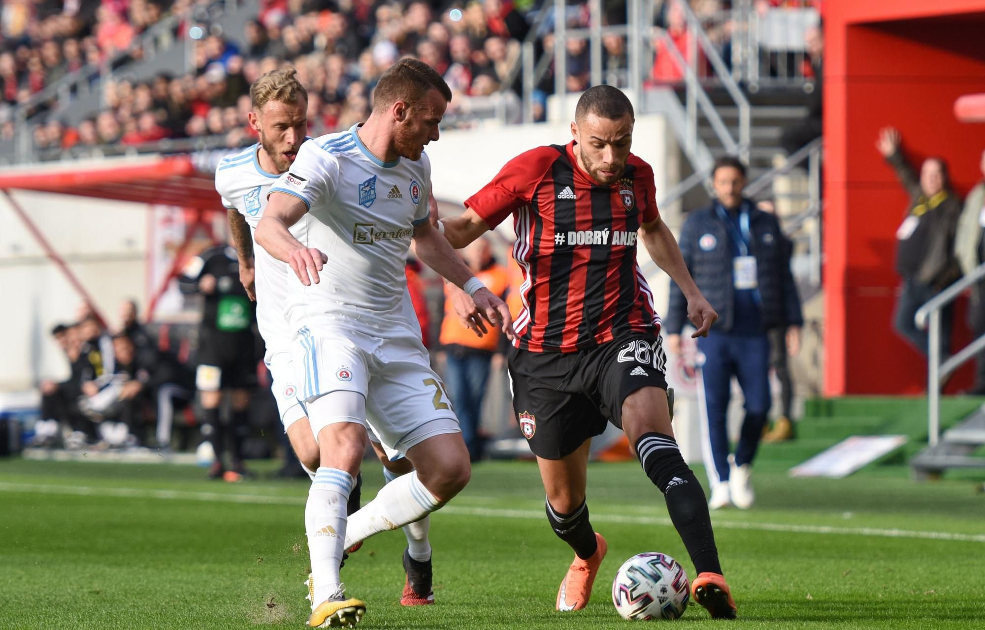 Malkolm Moenza (Trnava), Joeri De Kamps a Lukáš Pauschek (obaja Slovan)