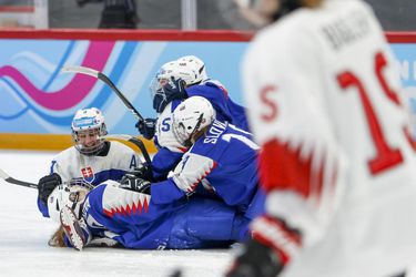 ZOHM: Hokejistky Slovenska zdolali domáce Švajčiarky a získali bronzové medaily