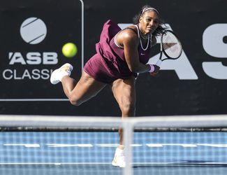 WTA Auckland: Serena Williamsová postúpila do finále dvojhry i štvorhry