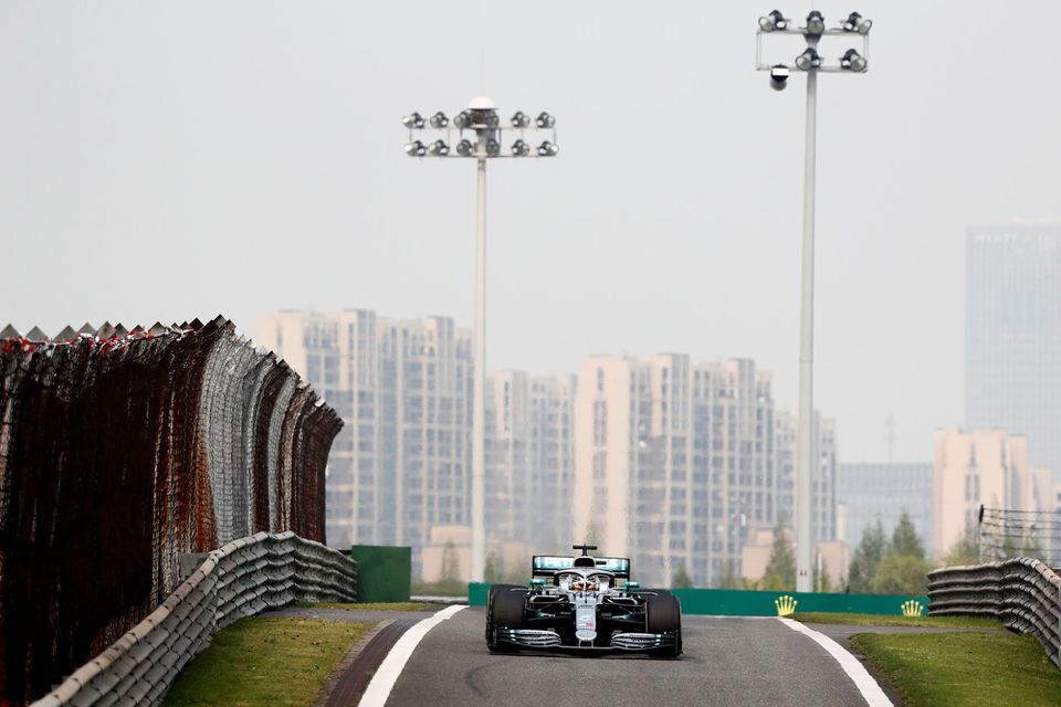 Lewis Hamilton na Mercedese na VC Číny.