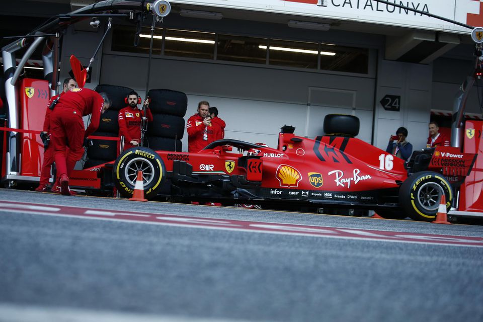Charles Leclerc na Ferrari počas predsezónnych testov.