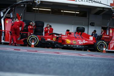 Bývalý pretekár žiada diskvalifikovanie Ferrari, naznačuje odchod šéfa tímu i Vettela
