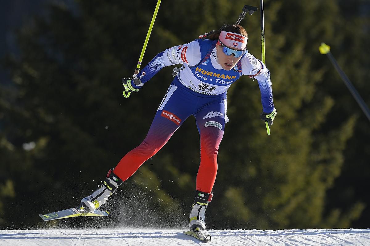 Slovenská biatlonistka Paulína Fialková na trati.