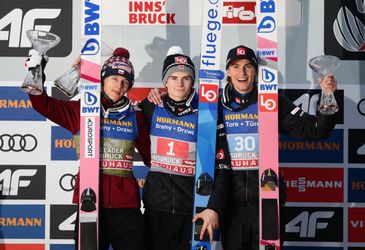 Turné štyroch mostíkov: Nór Lindvik senzačne zvíťazil aj v Innsbrucku