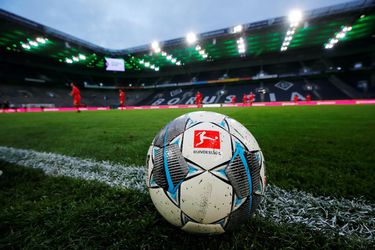 Tretine nemeckých profesionálnych klubov hrozí bankrot, pomôcť by mohlo dokončenie sezóny