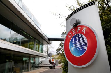 UEFA podporí grécky futbal v boji proti násiliu a korupcii
