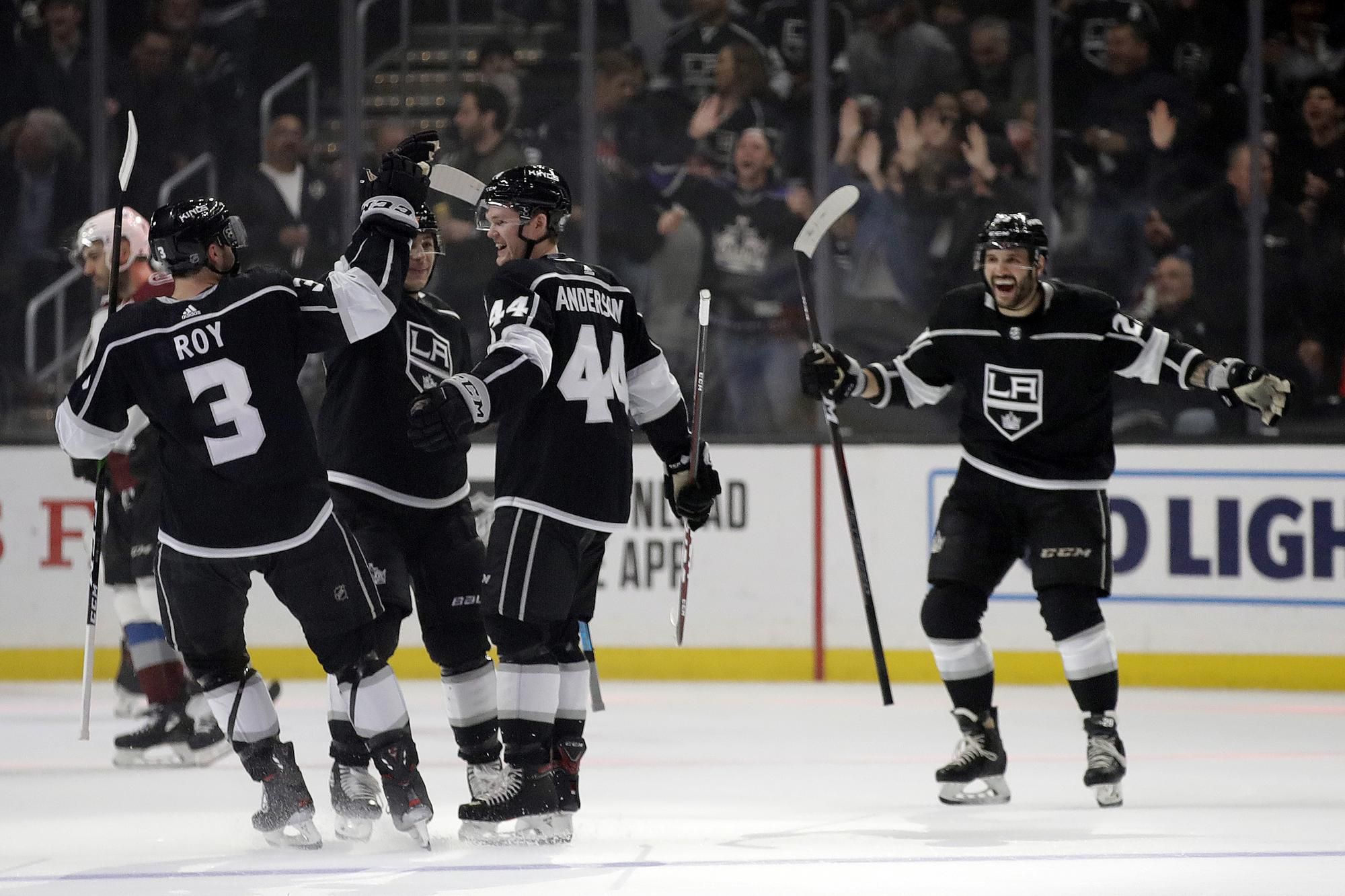 Radosť hráčov Los Angeles Kings.