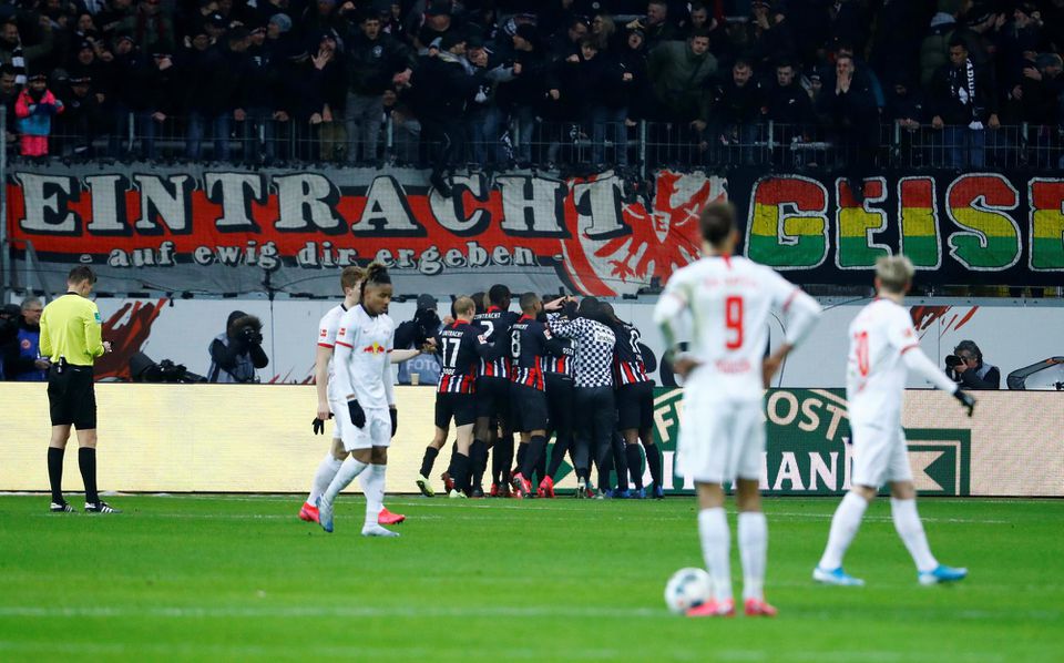Eintracht Frankfurt zdolal na domácej pôde lídra z Lipska