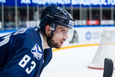 Koronavírus má ďalšiu športovú obeť. Klub Martina Bakoša končí v KHL