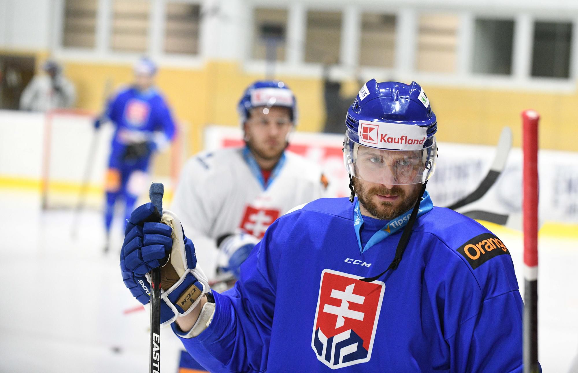 Michal Sersen počas prípravy slovenskej hokejovej reprezentácie na majstrovstvá sveta 2019.