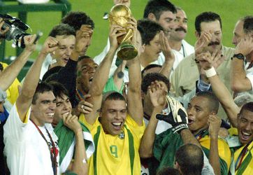 Il Fenomeno a rekordný piaty titul Brazílie