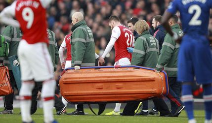 Ťažké zranenie futbalistu Arsenalu. Chýbať môže až 9 mesiacov
