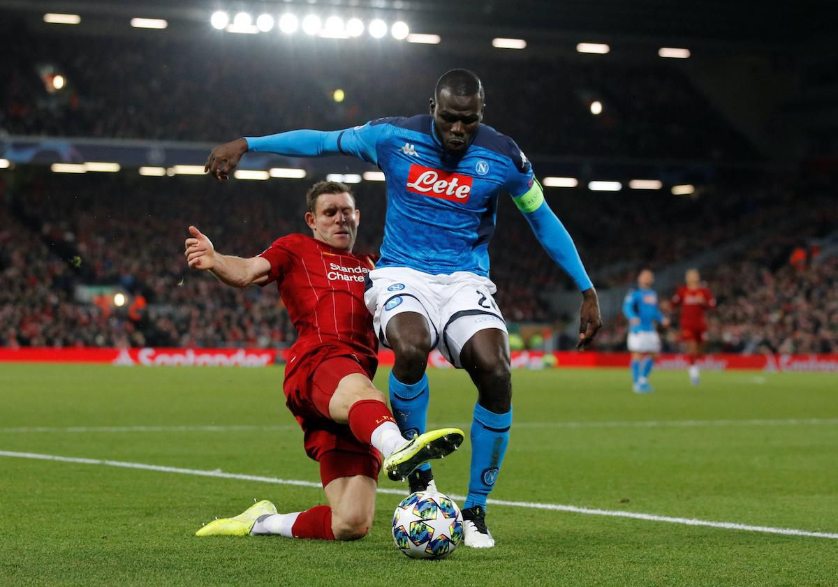 James Milner (Liverpool FC) a Kalidou Koulibaly (SSC Neapol).