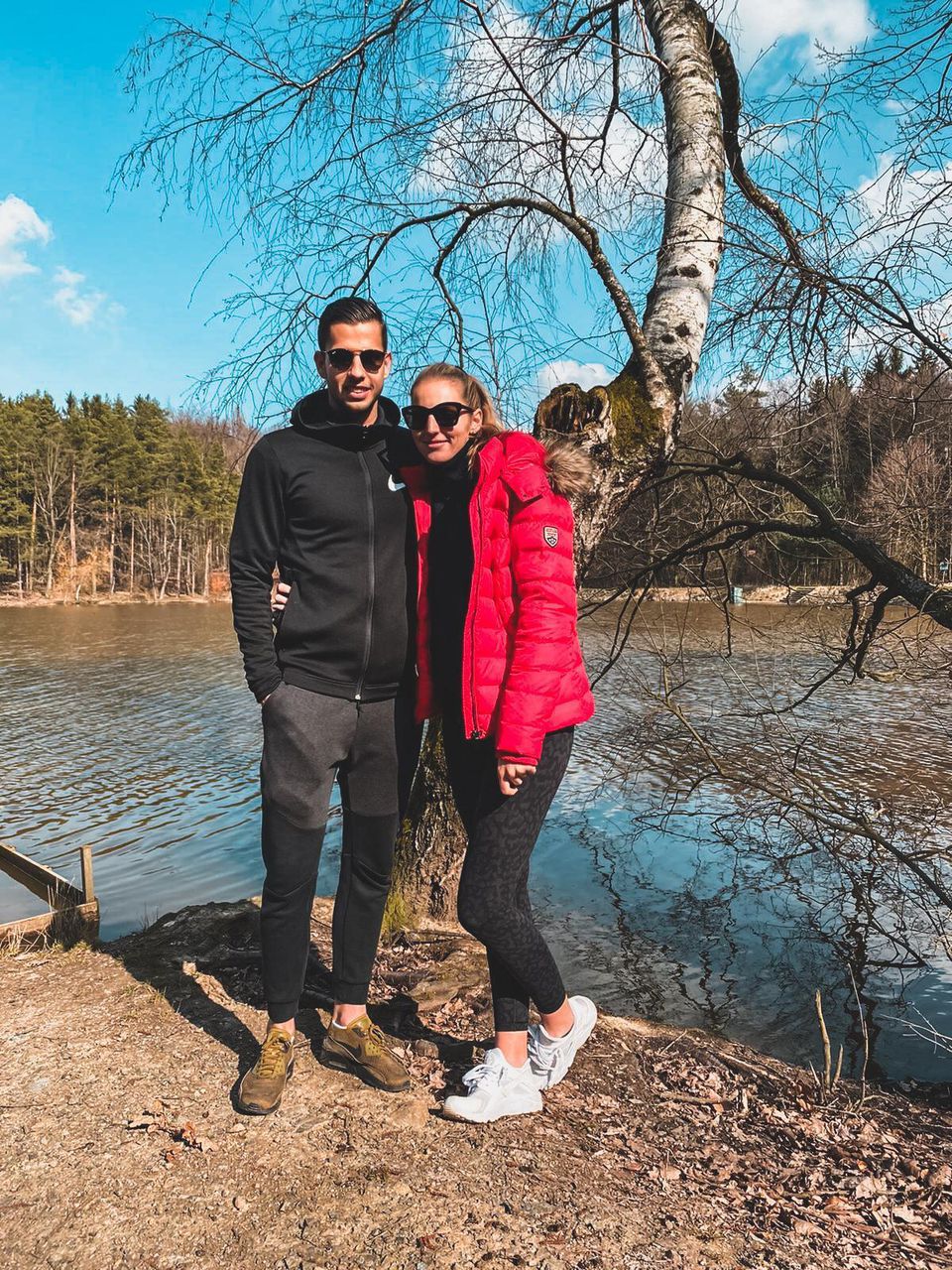 Dávid Hancko na prechádzke v prírode so svojou partnerkou, českou tenistkou Kristínou Plíškovou.