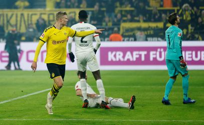 Dortmund si poradil s Frankfurtom, presadil sa aj Haaland