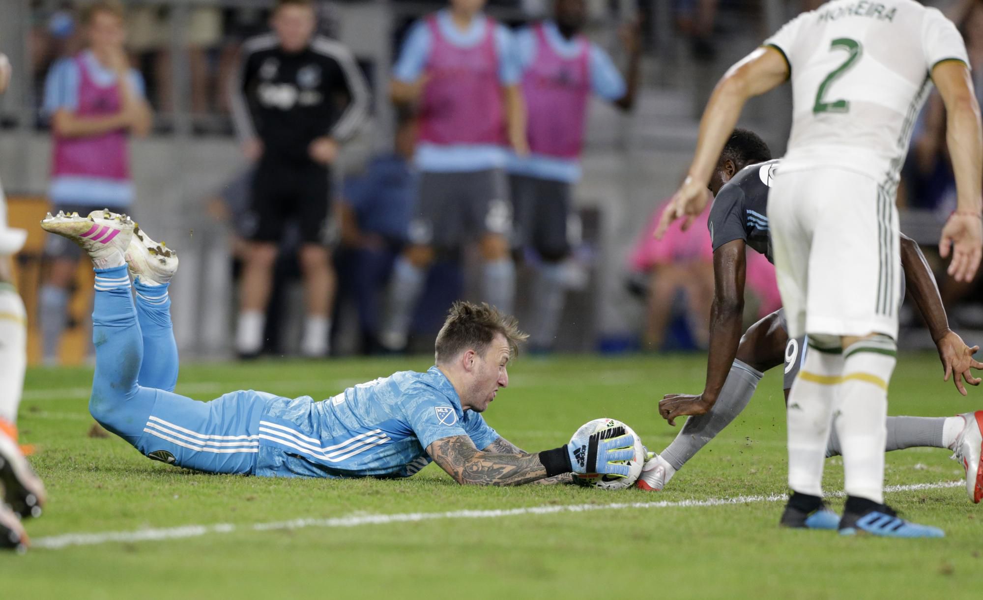 Americký brankár tíme Portland Timbers Jeff Attinella.