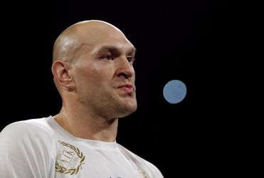 Box: Tyson Fury napriek dopingovým obvineniam o titul nepríde