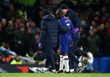 N'Golo Kante bude pre svalové zranenie chýbať Chelsea približne tri týždne
