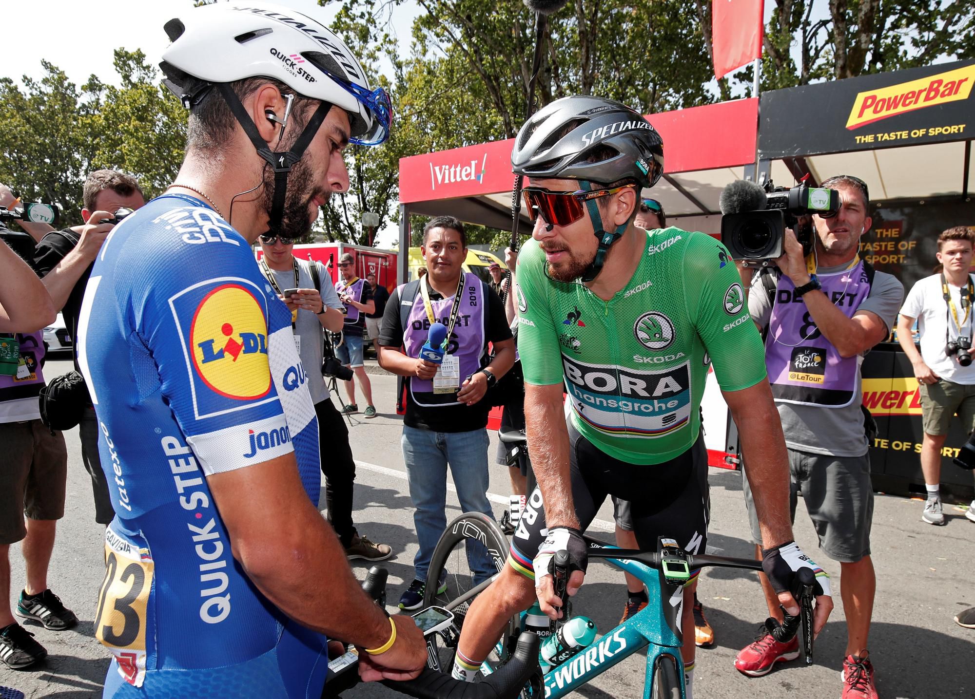 Fernando Gaviria a Peter Sagan pred štartom 7. etapy