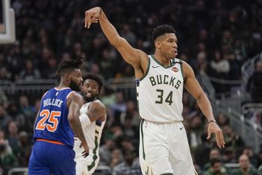 NBA: Milwaukee Bucks pomáhajú s distribúciou rúšok