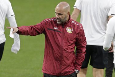 Bayer Leverkusen si poistil služby trénera Bosza novým kontraktom