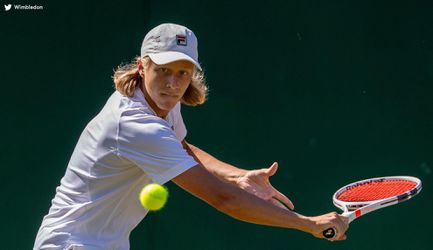 Slávne meno sa vrátilo na tenisové kurty, syn Björna Borga absolvoval premiéru medzi profesionálmi