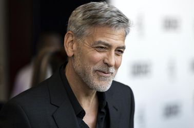 Firma herca Georgea Clooneyho chce kúpiť španielsky futbalový klub