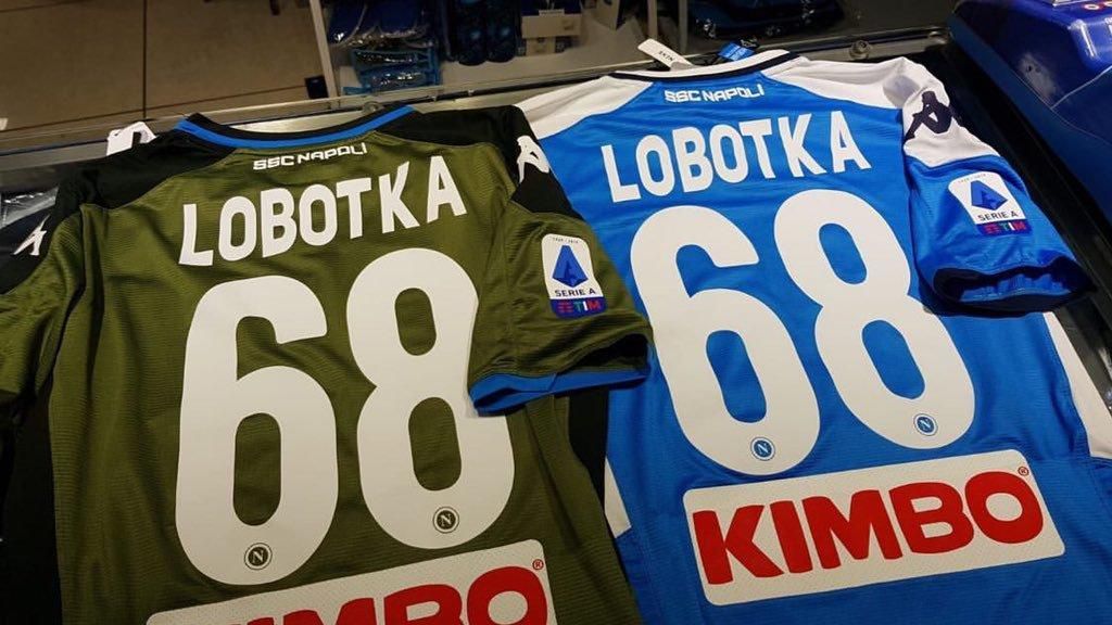 Stanislav Lobotka si v Neapole zvolil na chrbát číslo 68. Také nosí aj Jaromír Jágr