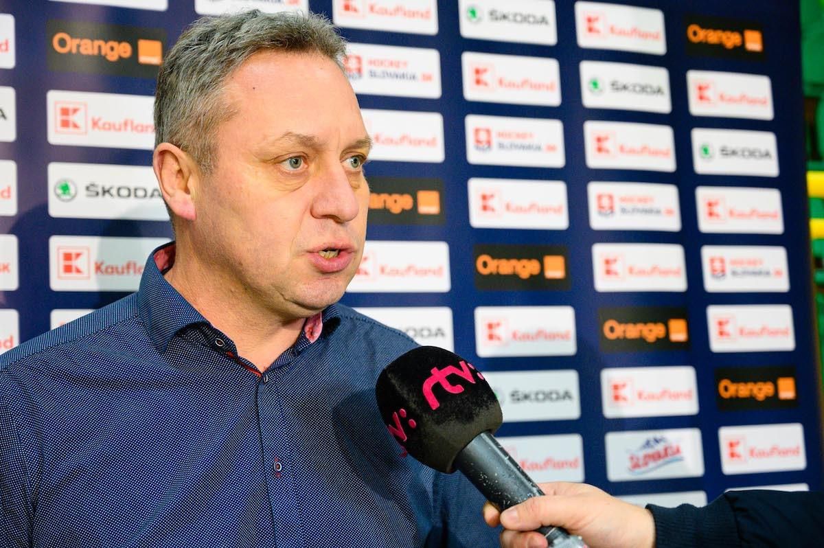 Tréner slovenských hokejistov Peter Oremus.