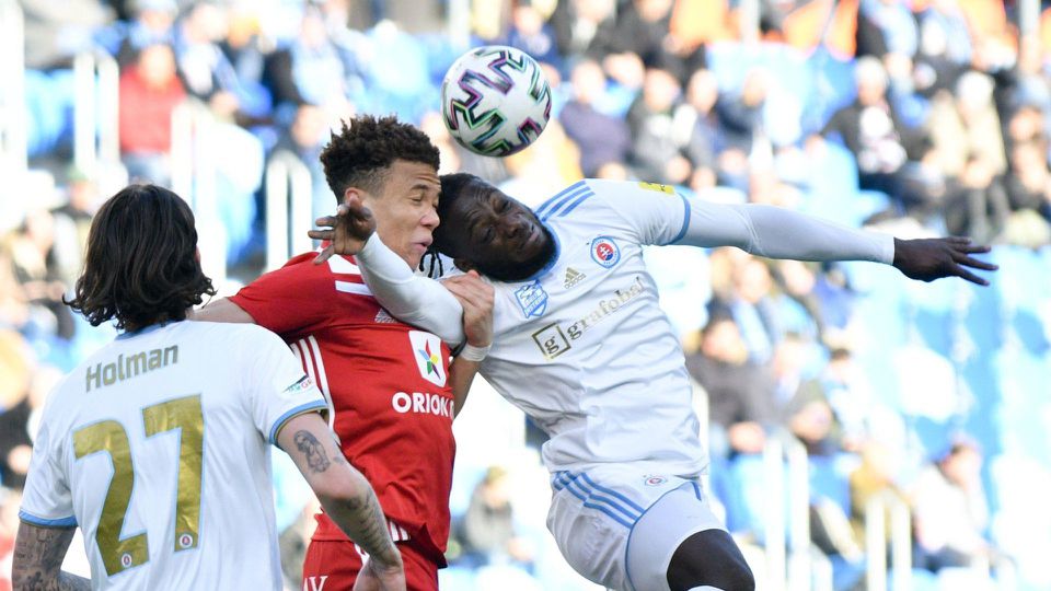 ŠK Slovan Bratislava - AS Trenčín (Dávid Holman, Steve Kapuadi, Myenty Abena)