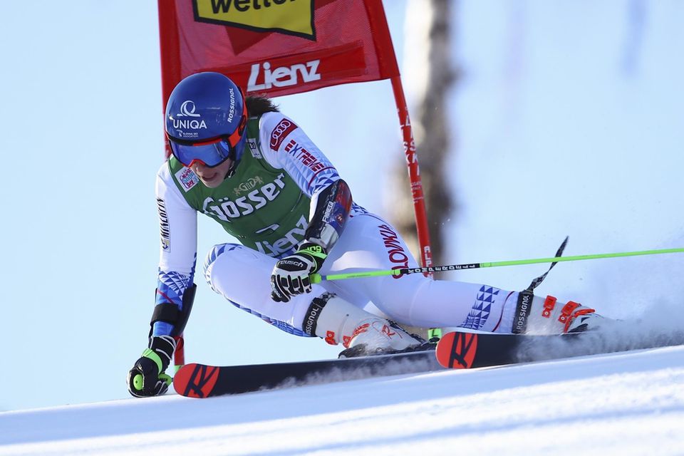Petra Vlhová počas obrovského slalomu v rakúskom Lienzi