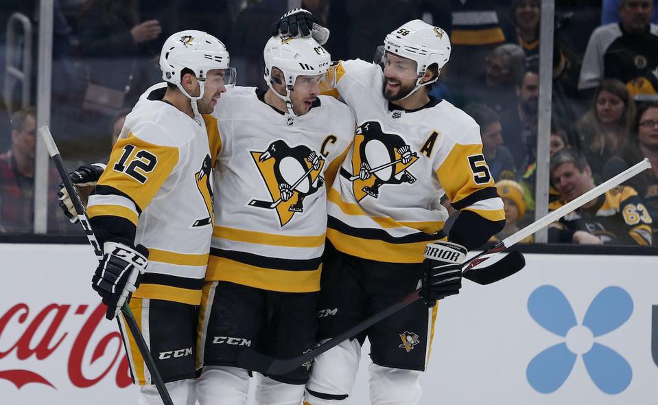 Gólový radosť hráčov Pittsburghu Penguins.