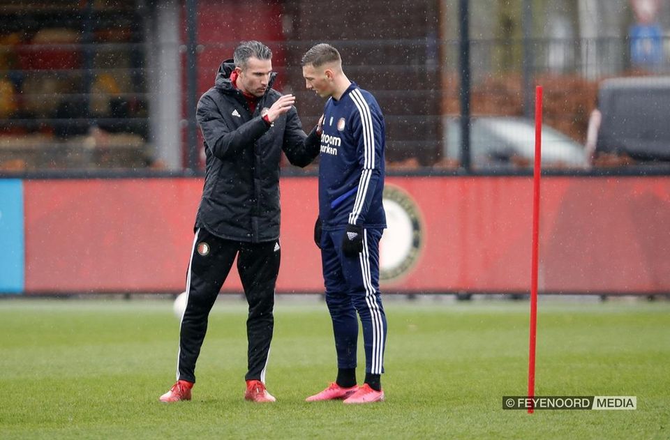 Róbert Boženík na tréningu Feyenoordu Rotterdam s Robinom van Persiem